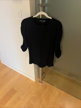 Veronica Beard Black Crewneck Puff-Sleeve Top